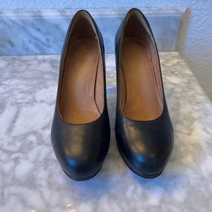 Clarks black leather heels
